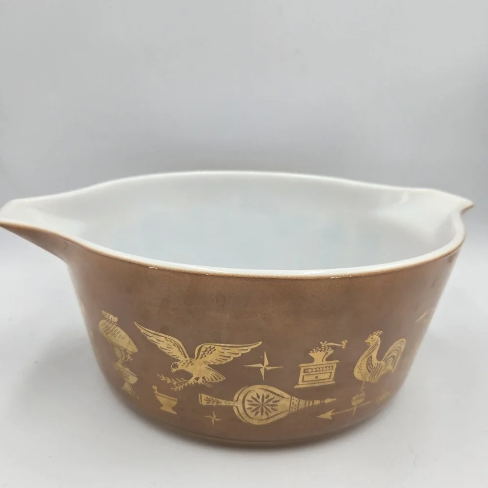 Vintage 475-B Pyrex Early American Casserole Dish Round 2 1/2 Quart USA Ovenware